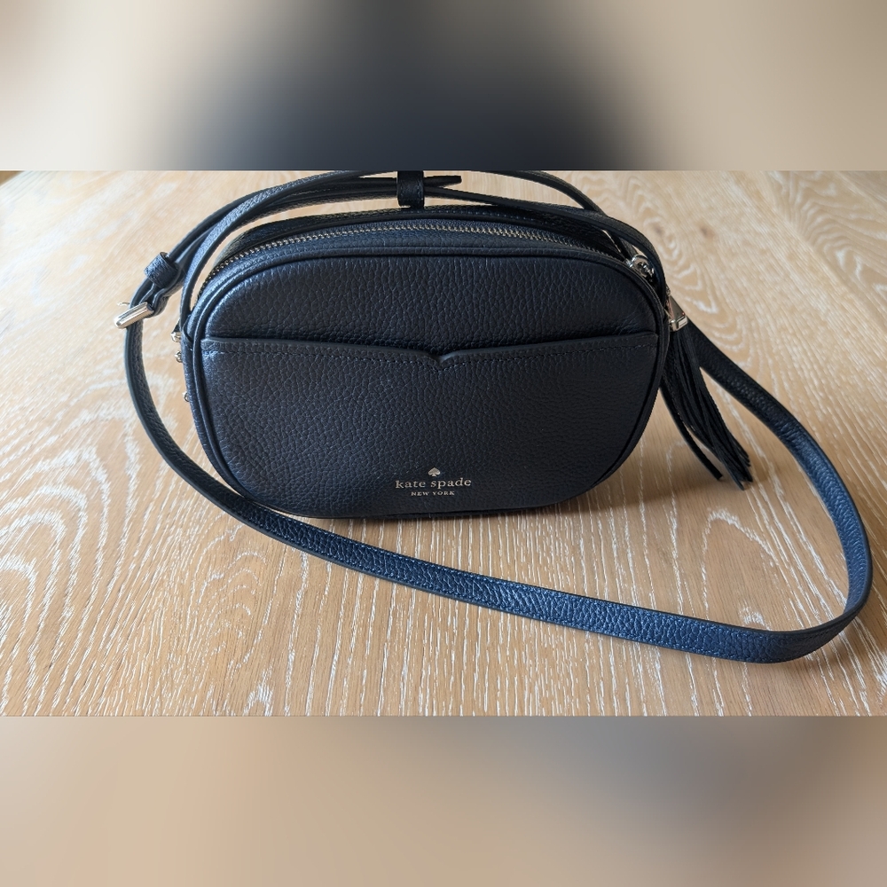 Kate Spade Navy Blue Pebbled Leather Crossbody 6 inch Hight 8 inch wide 2 1/5  d